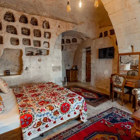 Hotel Amber Cave