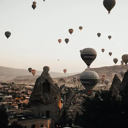 アンバー ケーブ スイーツ 3* ギョレメ