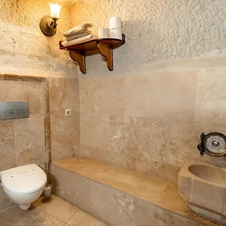 アンバー ケーブ スイーツ ホテル 3*