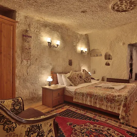 Hotel Amber Cave