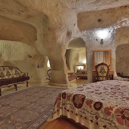 アンバー ケーブ スイーツ 3* ギョレメ