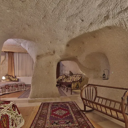 アンバー ケーブ スイーツ 3* ギョレメ