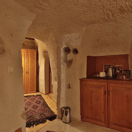 Hotel Amber Cave