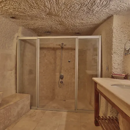 Amber Cave Hotel 3*