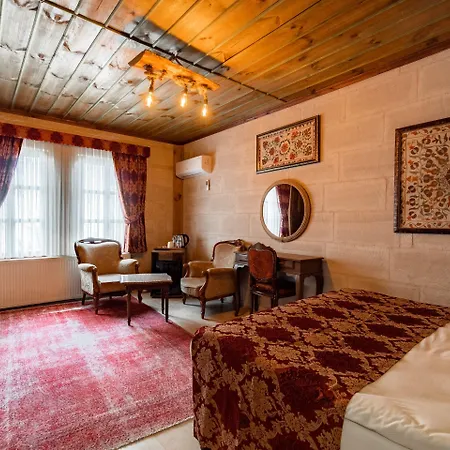 Hotel Amber Cave 3*