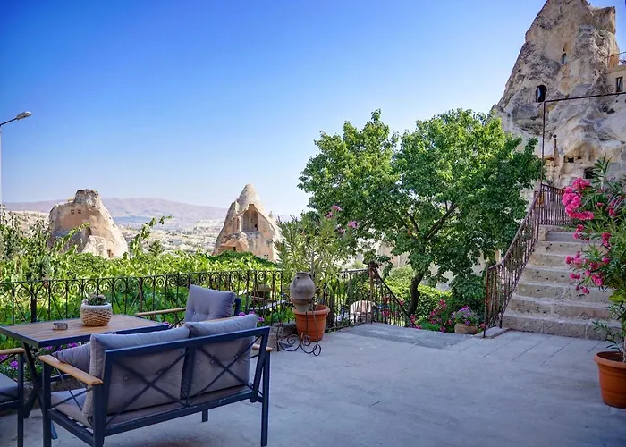 アンバー ケーブ スイーツ ホテル 3*