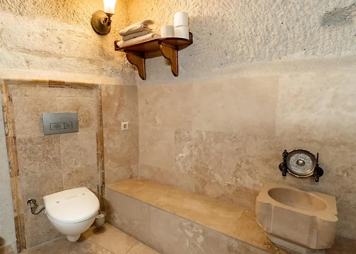 アンバー ケーブ スイーツ ホテル 3*