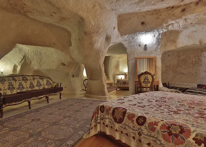 アンバー ケーブ スイーツ 3* ギョレメ