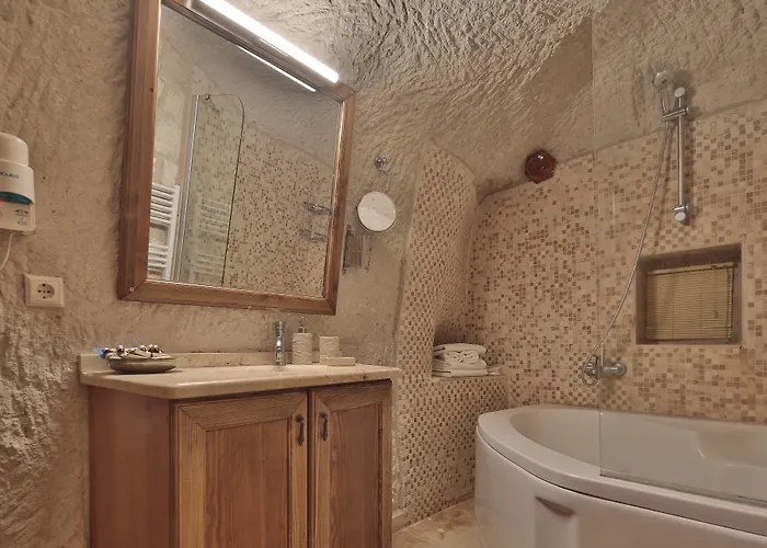 Amber Cave Szálloda 3*