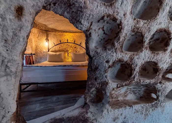 アンバー ケーブ スイーツ 3* ギョレメ