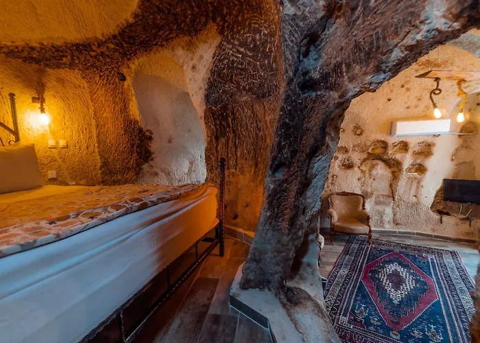 Szálloda Amber Cave 3*