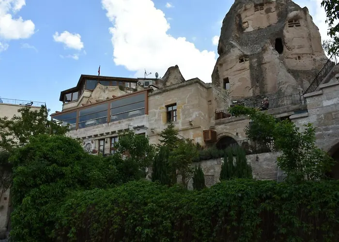 ホテル アンバー ケーブ スイーツ 3*